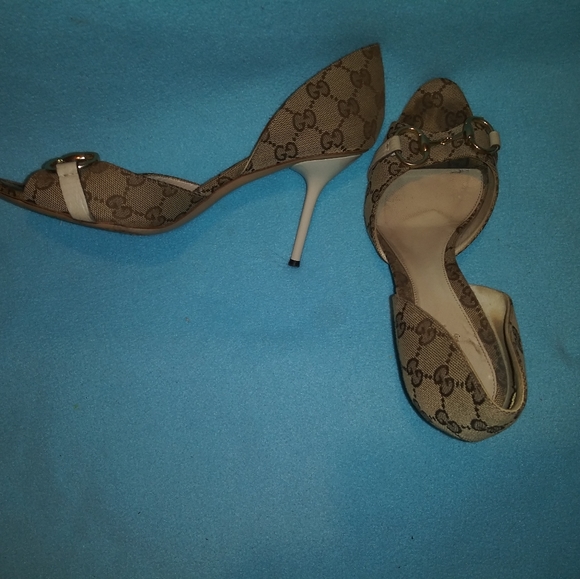 Gucci gently used heel - Picture 2 of 3